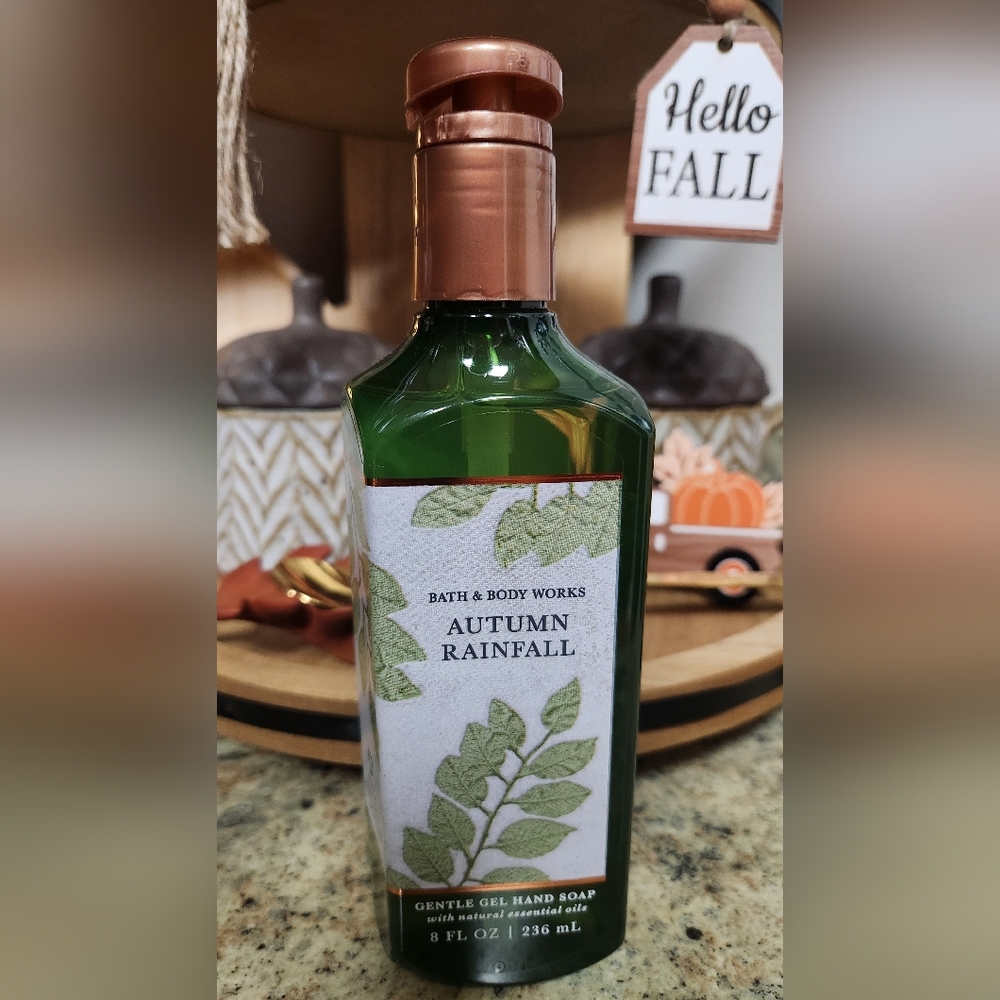 NEW Bath and Body Works "Autumn Rainfall" Gentle Gel Hand Soap